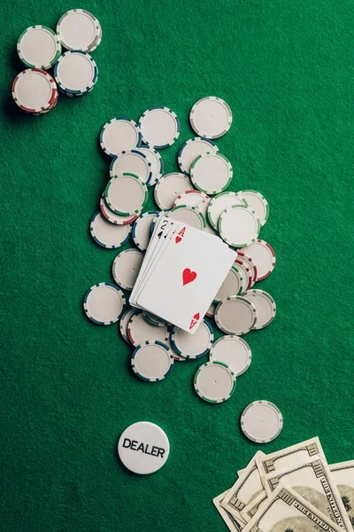 Blackjack live dengan opsi keputusan real-time Antarmuka blackjack live dengan opsi Hit, Stand, Double, Split